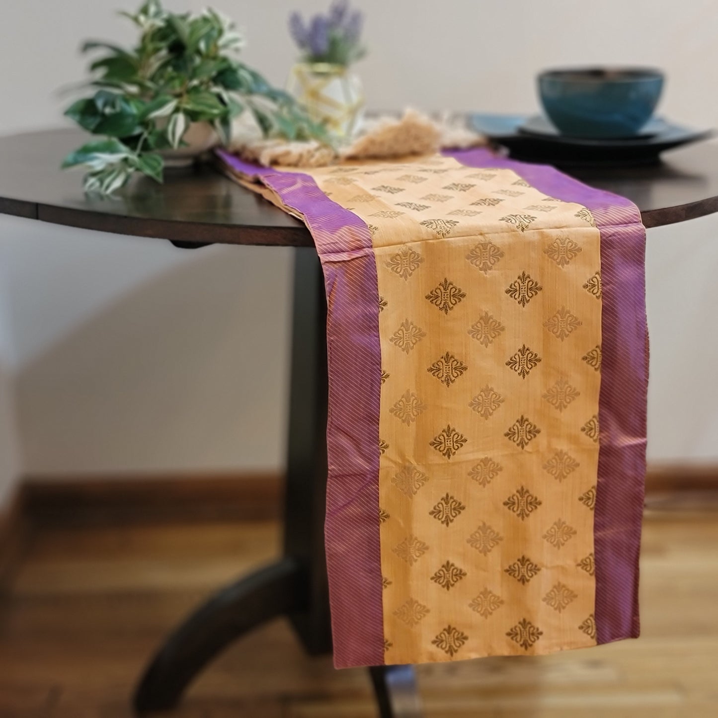 Cream with Gold Butta Amethyst Border