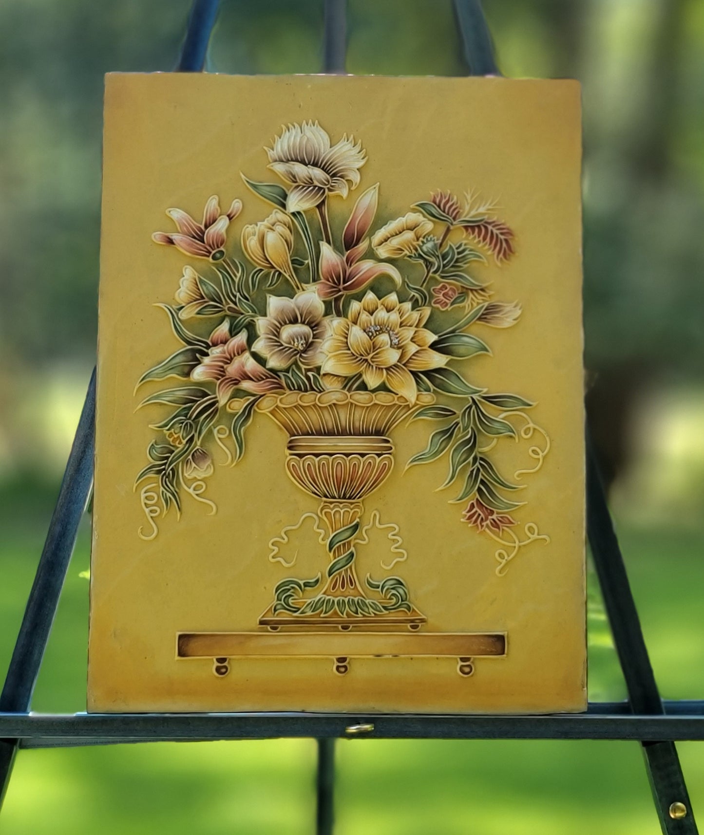 Green Flower Vase Relief Art Frame